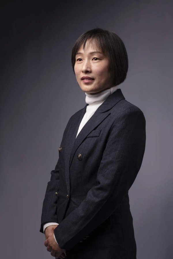 长宏网 致敬身边的“光” | 中专毕业来到北大, 成为学生喜爱的“韩姐姐”