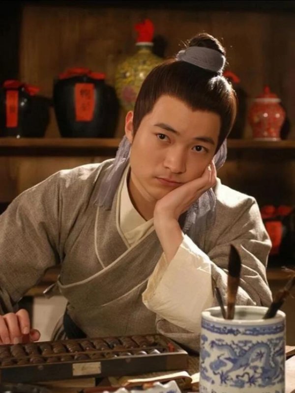 智云理财 喻恩泰：饰演吕秀才成名，双料博士学霸，娱乐圈的宝藏大叔