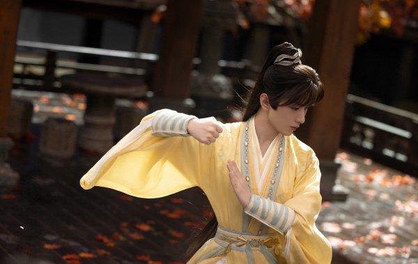 盈胜优配 成毅替身演员为其发声